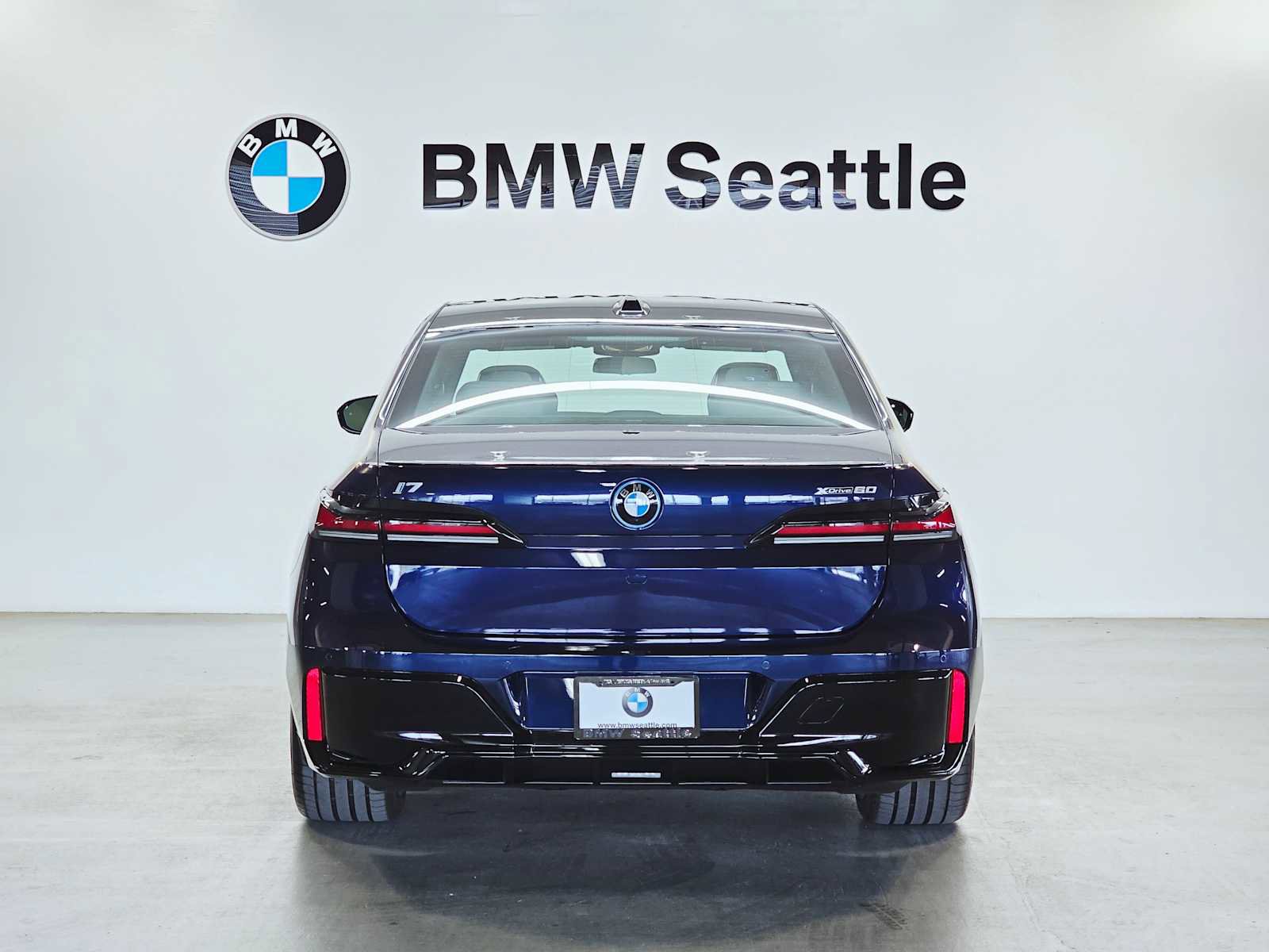 New 2025 BMW i7 xDrive60 w/ Executive Package image 5