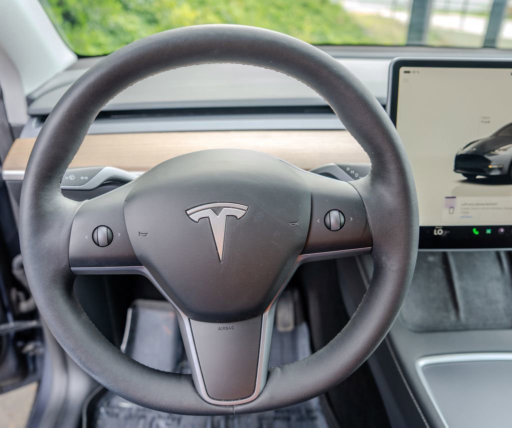 Used 2023 Tesla Model Y Long Range AWD/4WD image 5