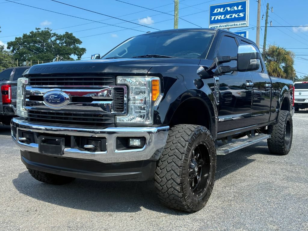 Used 2017 Ford F250 XLT w/ XLT Premium Package AWD/4WD image 1