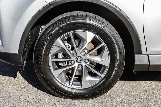 Used 2016 Toyota RAV4 XLE AWD/4WD image 11