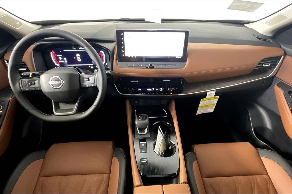 New 2025 Nissan Rogue Platinum image 2