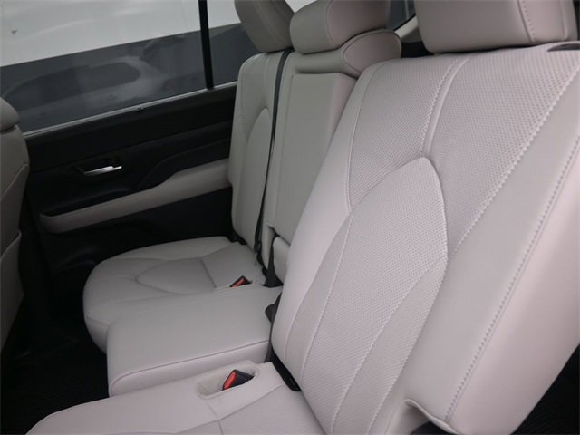 New 2026 Toyota Grand Highlander Limited image 12