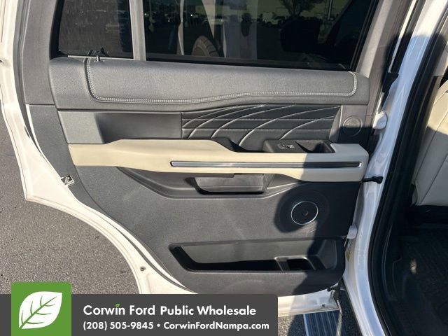 Used 2019 Ford Expedition Platinum AWD/4WD image 10