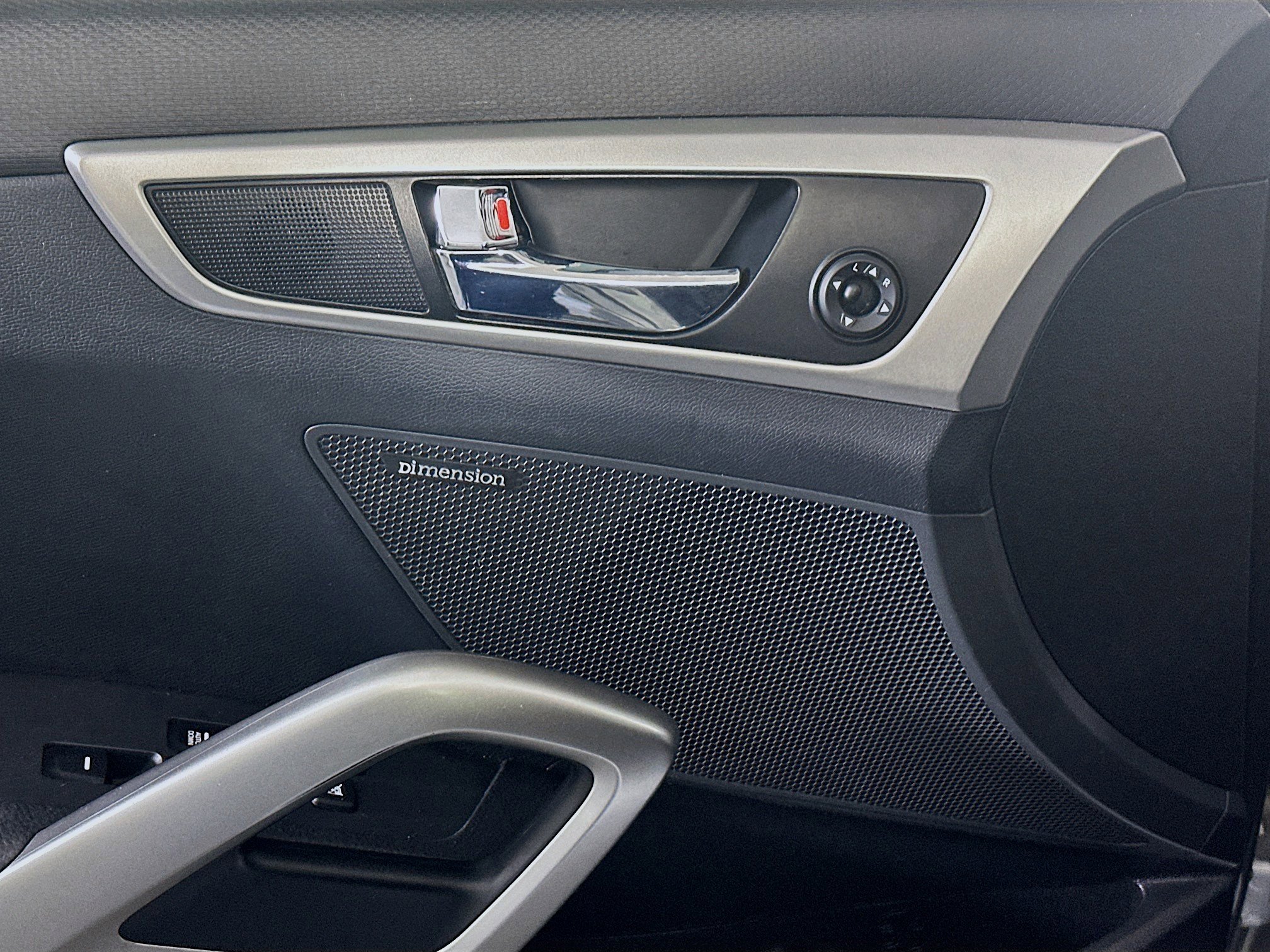 Used 2017 Hyundai Veloster Value Edition image 15