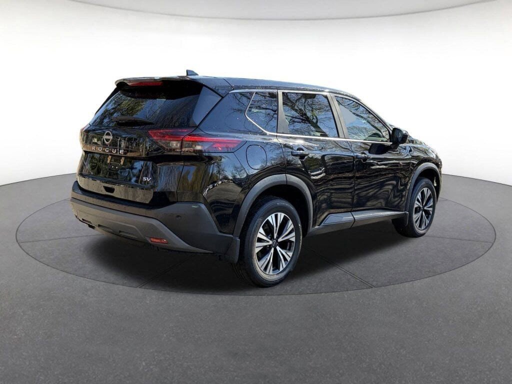 Certified 2023 Nissan Rogue SV image 5