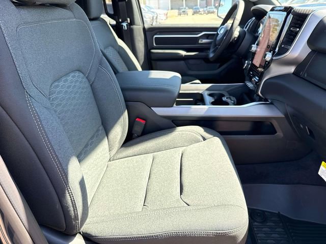 New 2026 RAM 1500 4x4 Crew Cab image 25