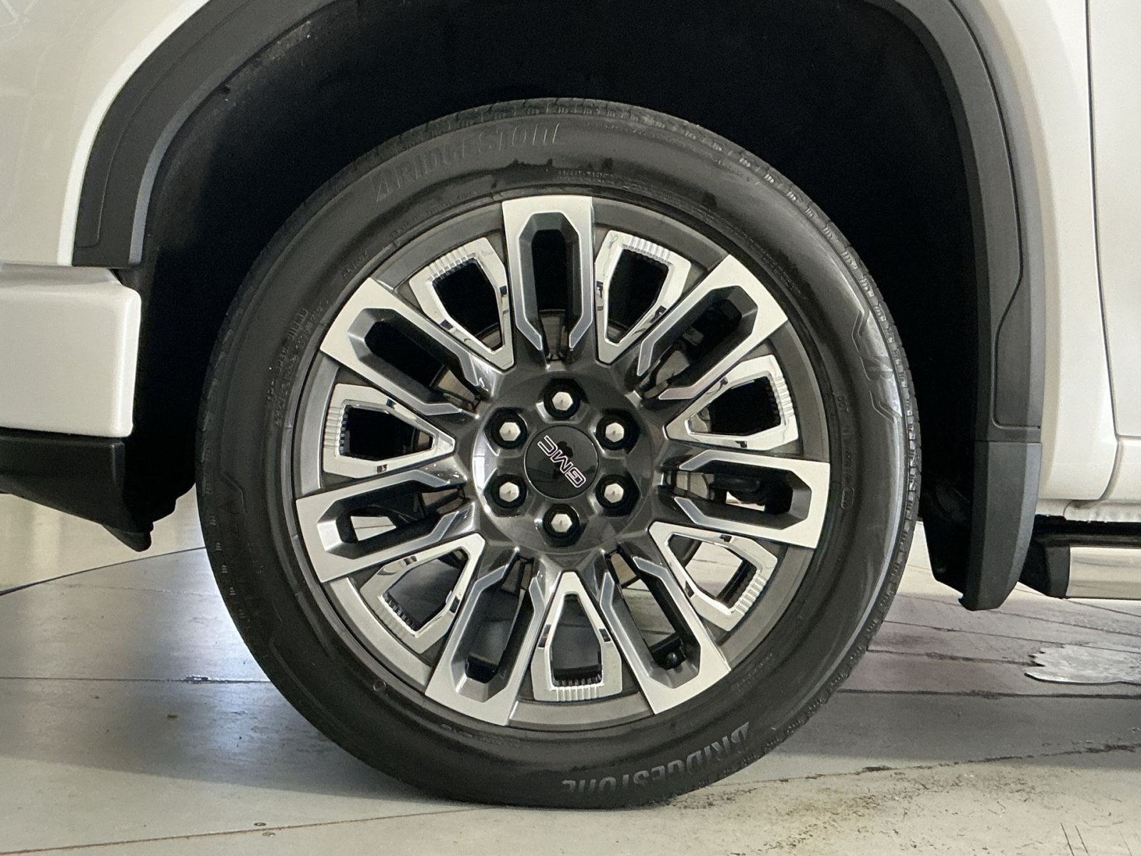Used 2024 GMC Sierra 1500 Denali Ultimate AWD/4WD image 13