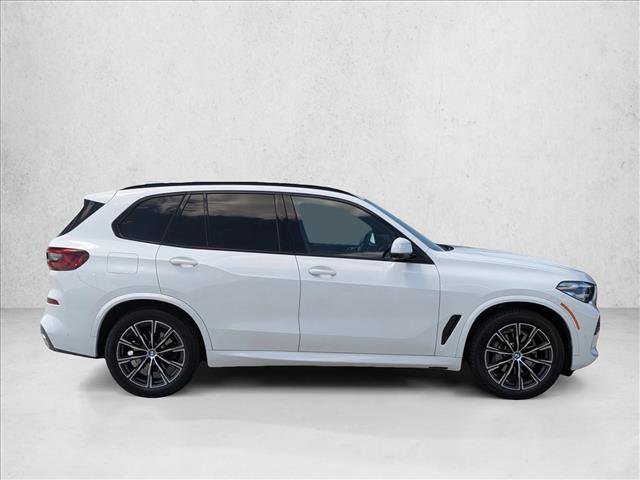 Used 2022 BMW X5 xDrive40i w/ M Sport Package AWD/4WD image 4