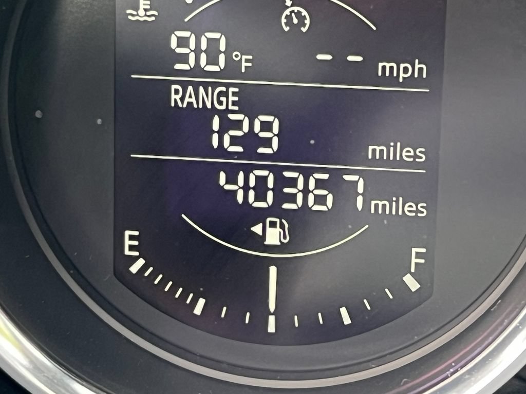 Used 2021 MAZDA MX-5 Miata Club RWD image 4