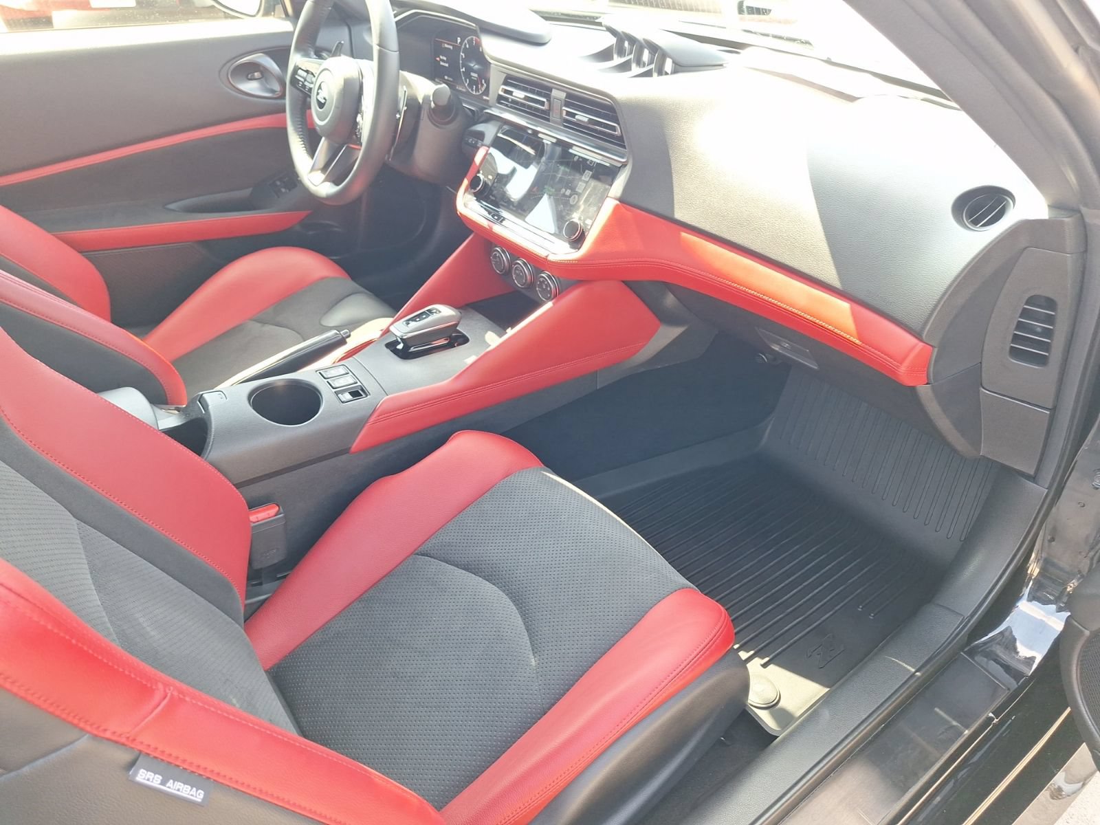 Used 2024 Nissan Z Performance w/ Floor Mat Package RWD image 31
