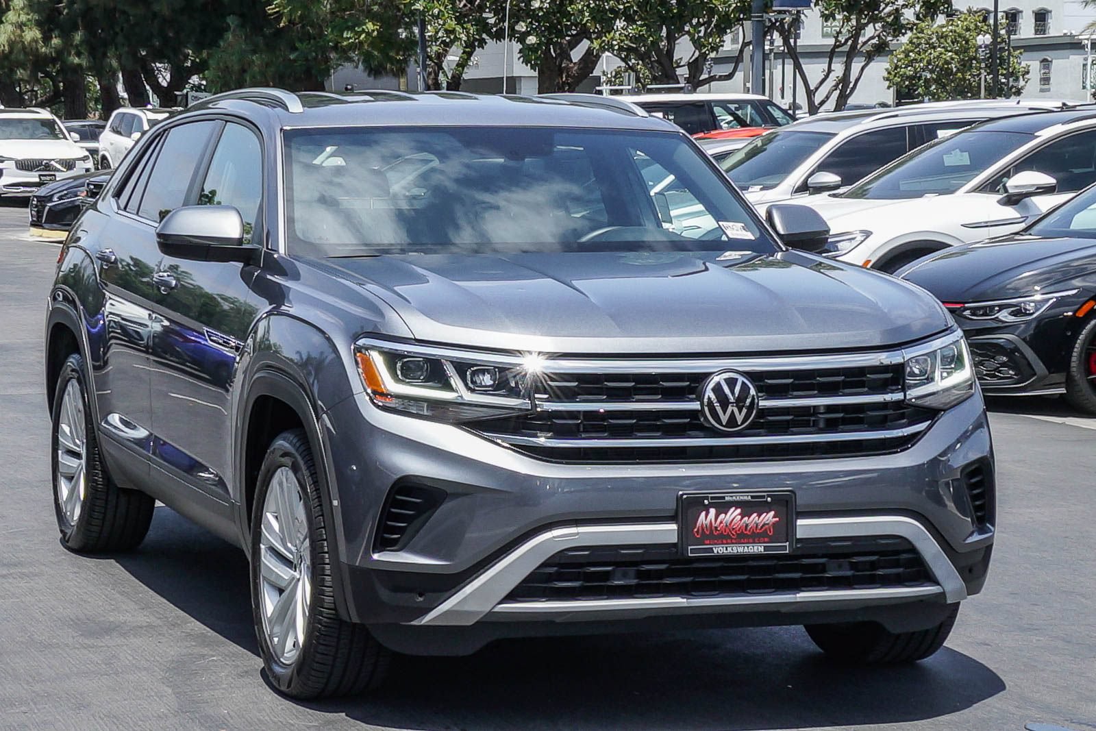 Certified 2023 Volkswagen Atlas Cross Sport SE FWD image 3