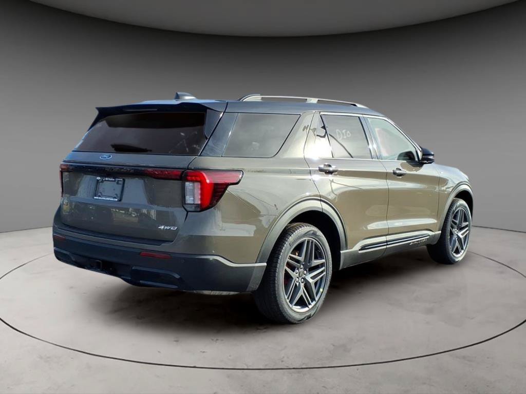 New 2026 Ford Explorer ST-Line w/ ST-Line Street Pack AWD/4WD image 9