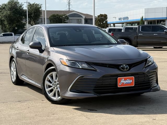 Used 2024 Toyota Camry LE FWD image 2