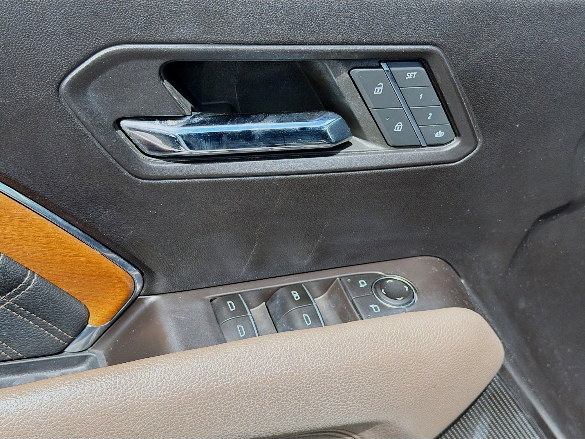 Used 2023 GMC Canyon Denali image 22