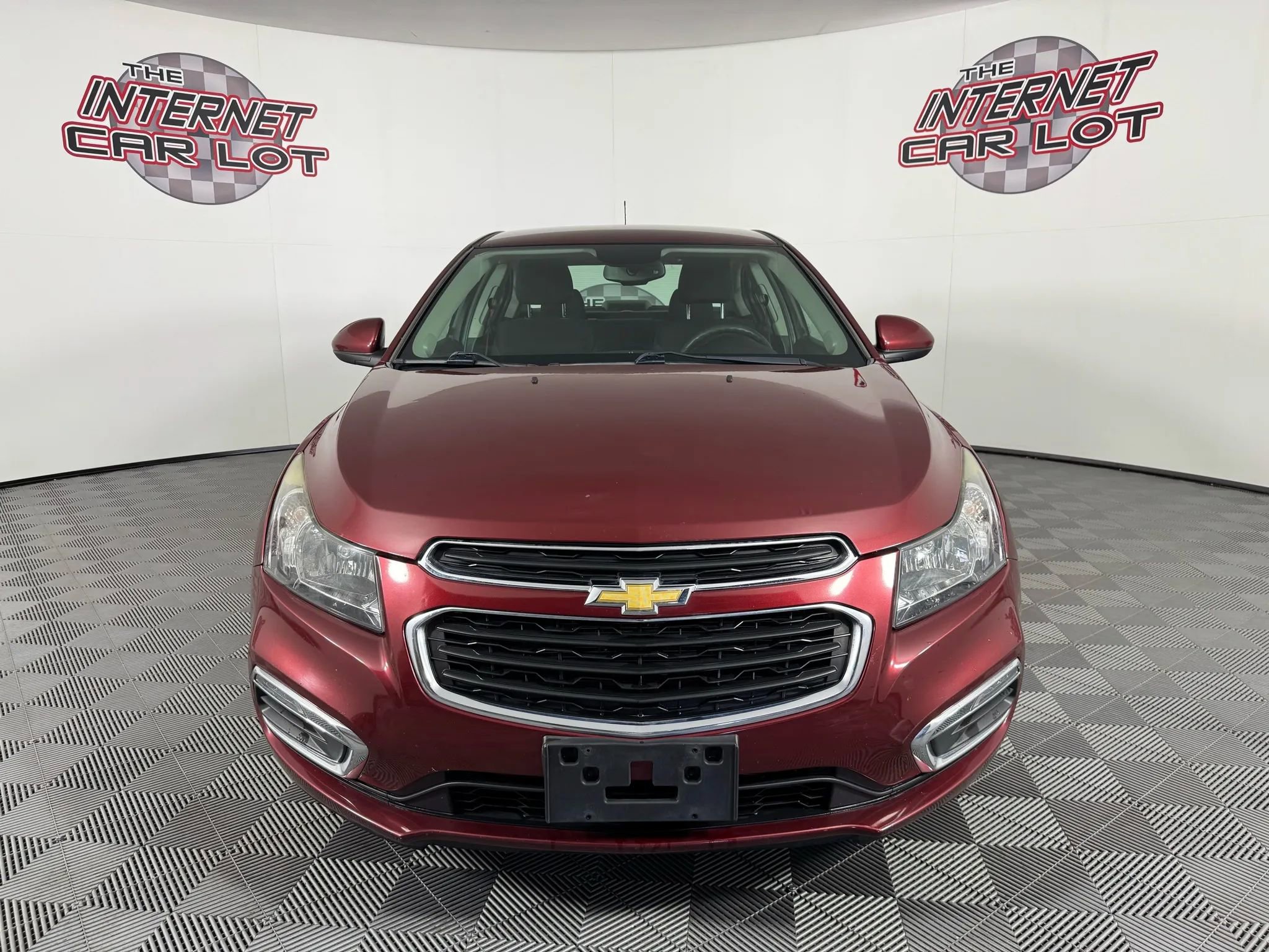 Used 2016 Chevrolet Cruze LT image 2