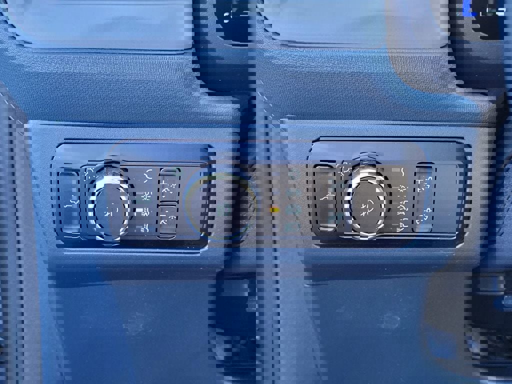 New 2026 Ford Maverick Lobo image 38