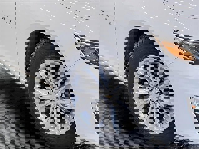 Used 2024 Chevrolet Malibu LT image 27