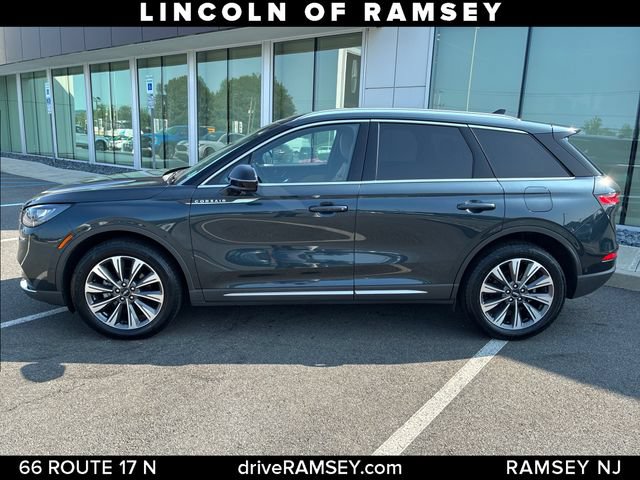 Used 2022 Lincoln Corsair Reserve w/ Equipment Group 201A AWD/4WD image 2