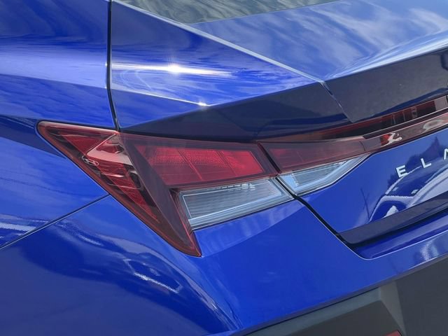 Certified 2025 Hyundai Elantra SE FWD image 10