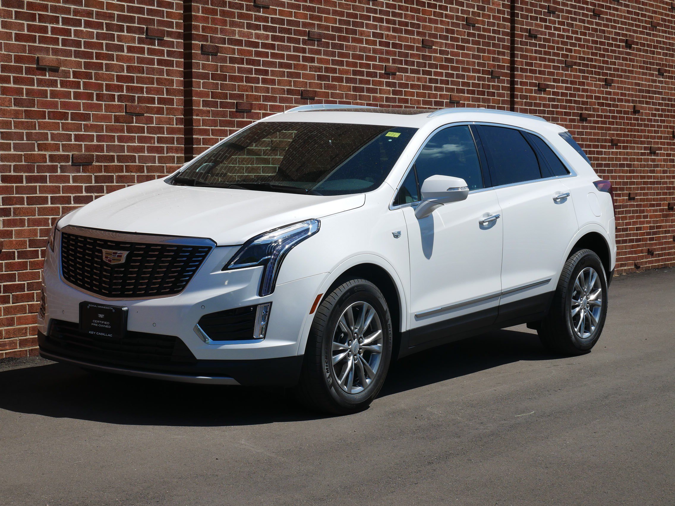 Certified 2023 Cadillac XT5 Premium Luxury AWD/4WD image 1