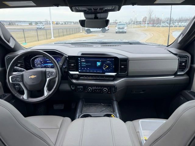 Used 2024 Chevrolet Silverado 3500 LTZ w/ LTZ Plus Package image 6