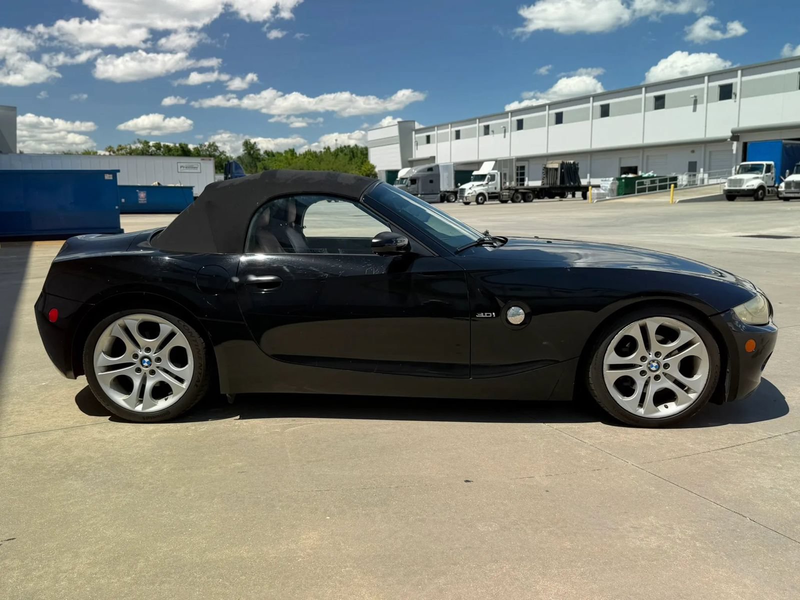 Used 2005 BMW Z4 3.0i RWD image 6