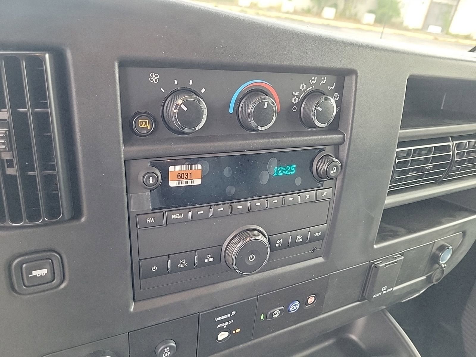 New 2025 GMC Savana 2500 w/ Driver Convenience Package RWD image 33