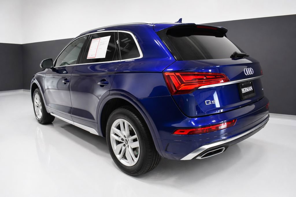 Used 2023 Audi Q5 2.0T Premium w/ Convenience Package AWD/4WD image 3