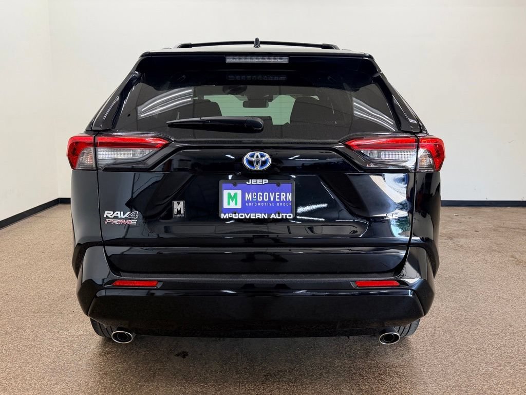 Used 2024 Toyota RAV4 SE w/ Weather & Moonroof Package AWD/4WD image 4