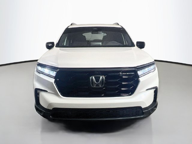 Used 2025 Honda Pilot Black Edition image 2