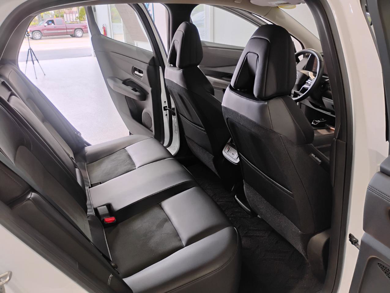 Used 2024 Nissan Ariya AWD image 51