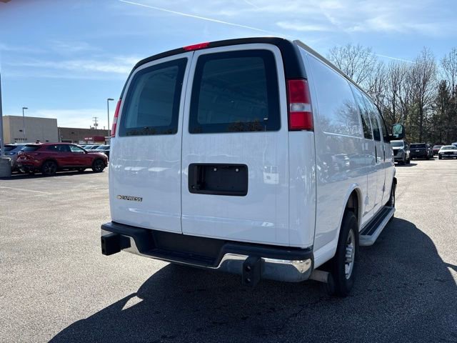 Used 2024 Chevrolet Express 2500 w/ Driver Convenience Package RWD image 5