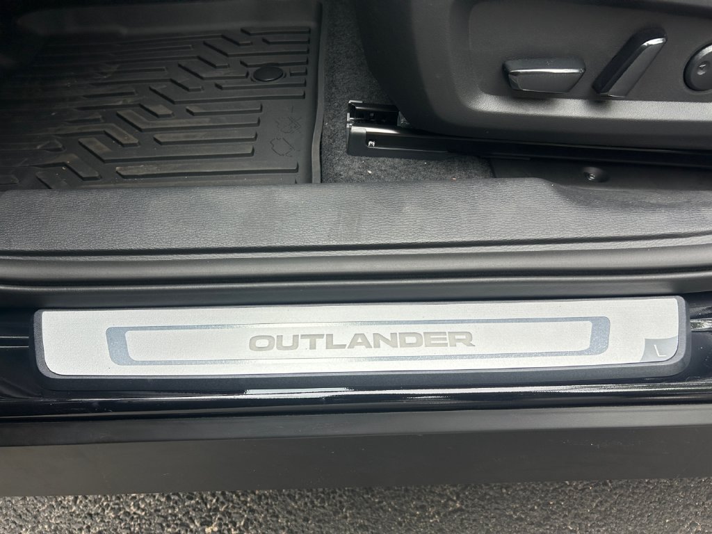 New 2026 Mitsubishi Outlander SE FWD image 24