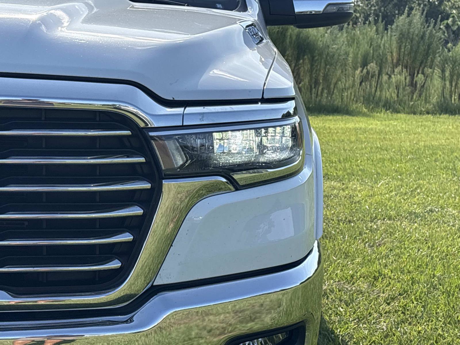 Used 2025 RAM 1500 Laramie AWD/4WD image 9