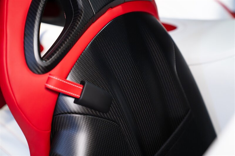 Used 2024 Bugatti Chiron Super Sport AWD/4WD image 71