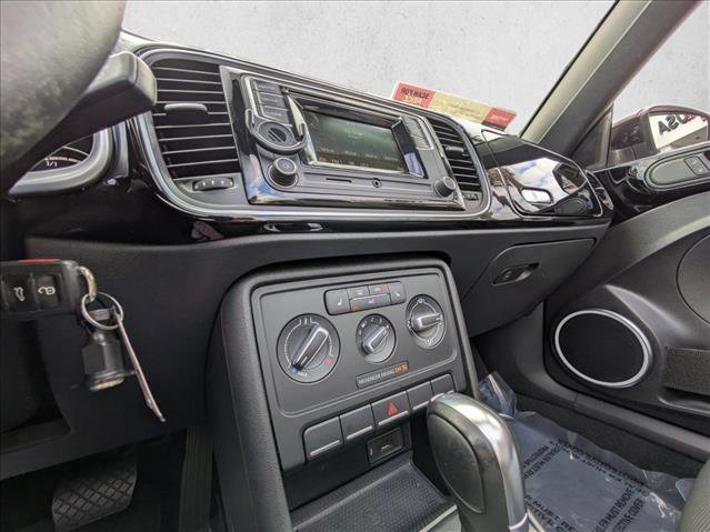 Used 2016 Volkswagen Beetle 1.8T S image 16