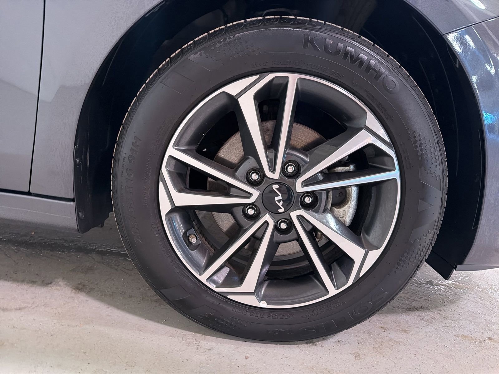 Certified 2024 Kia Forte LXS w/ LXS Technology Package image 14