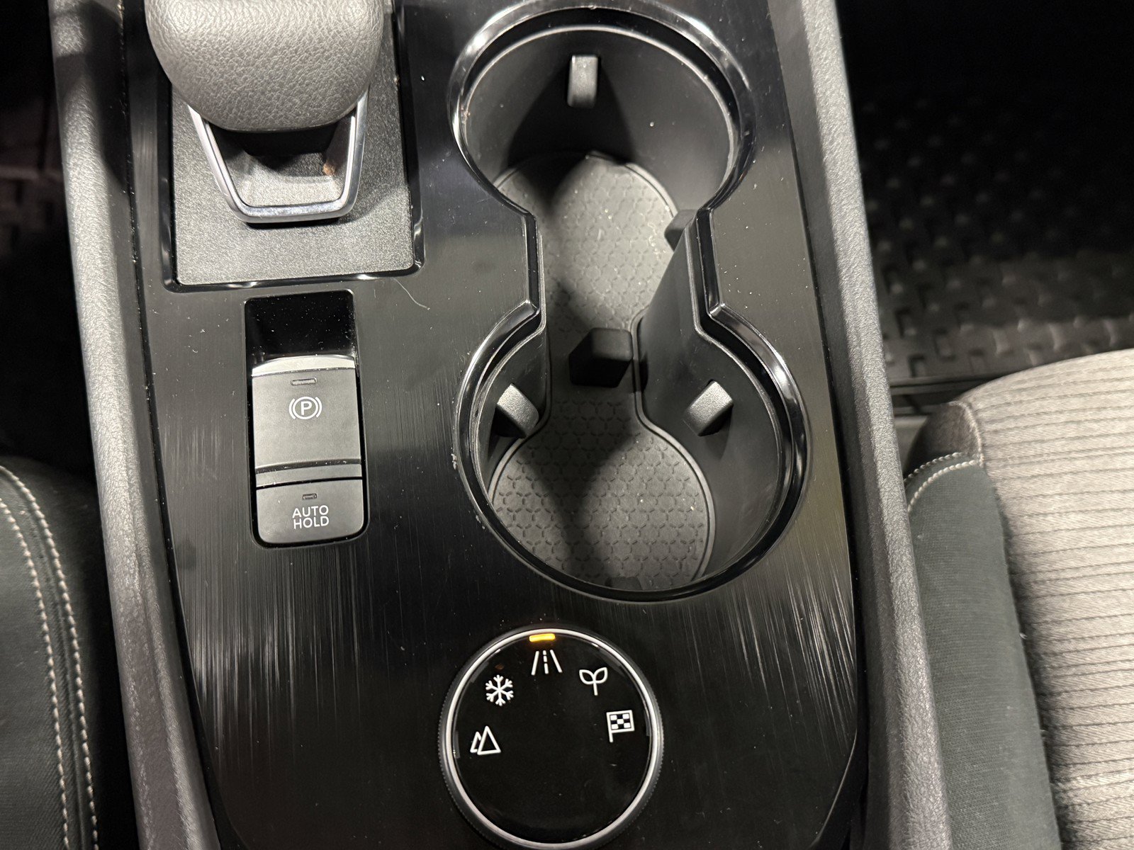 Used 2022 Nissan Rogue SV AWD/4WD image 15