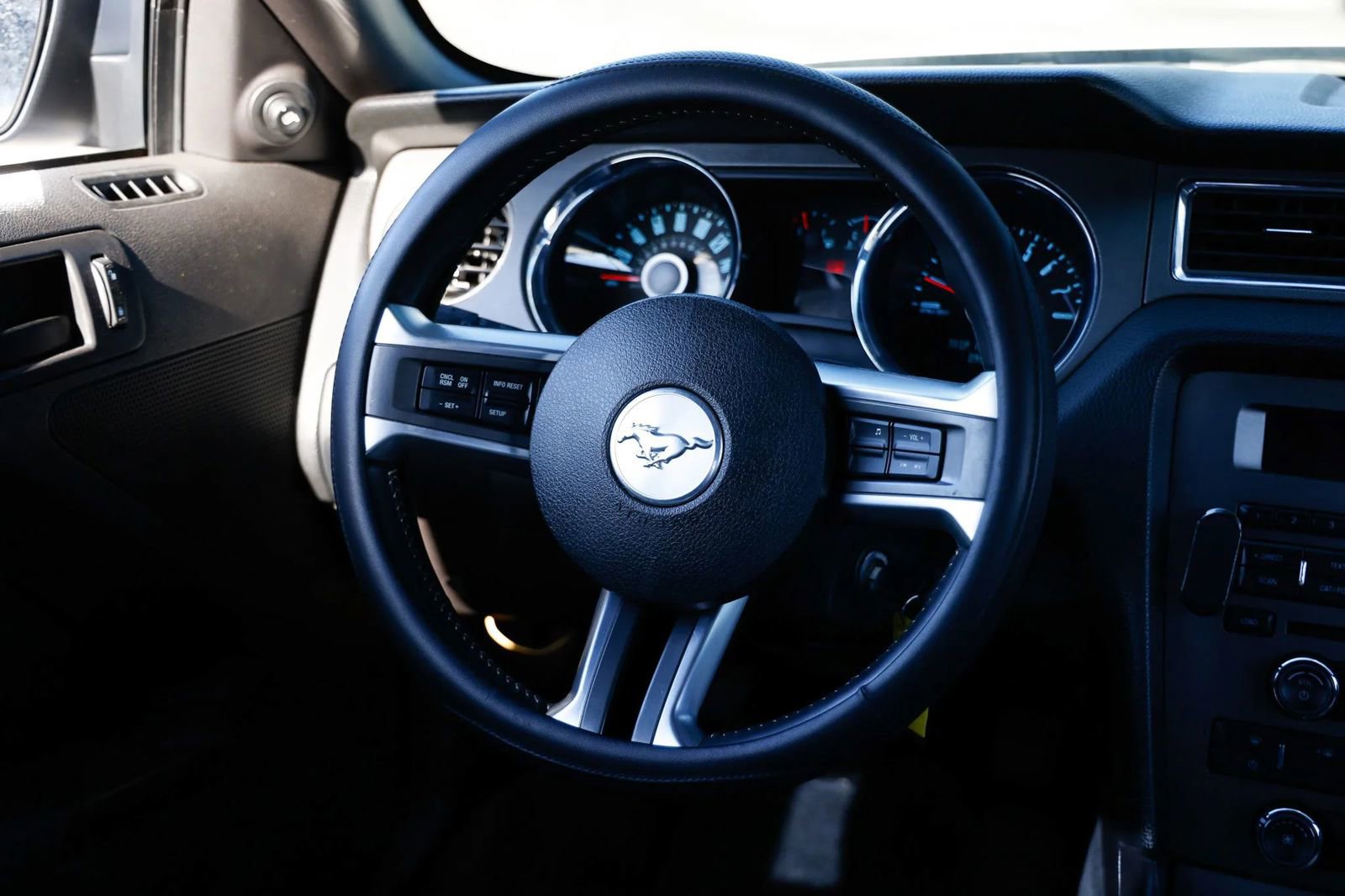 Used 2014 Ford Mustang GT image 26