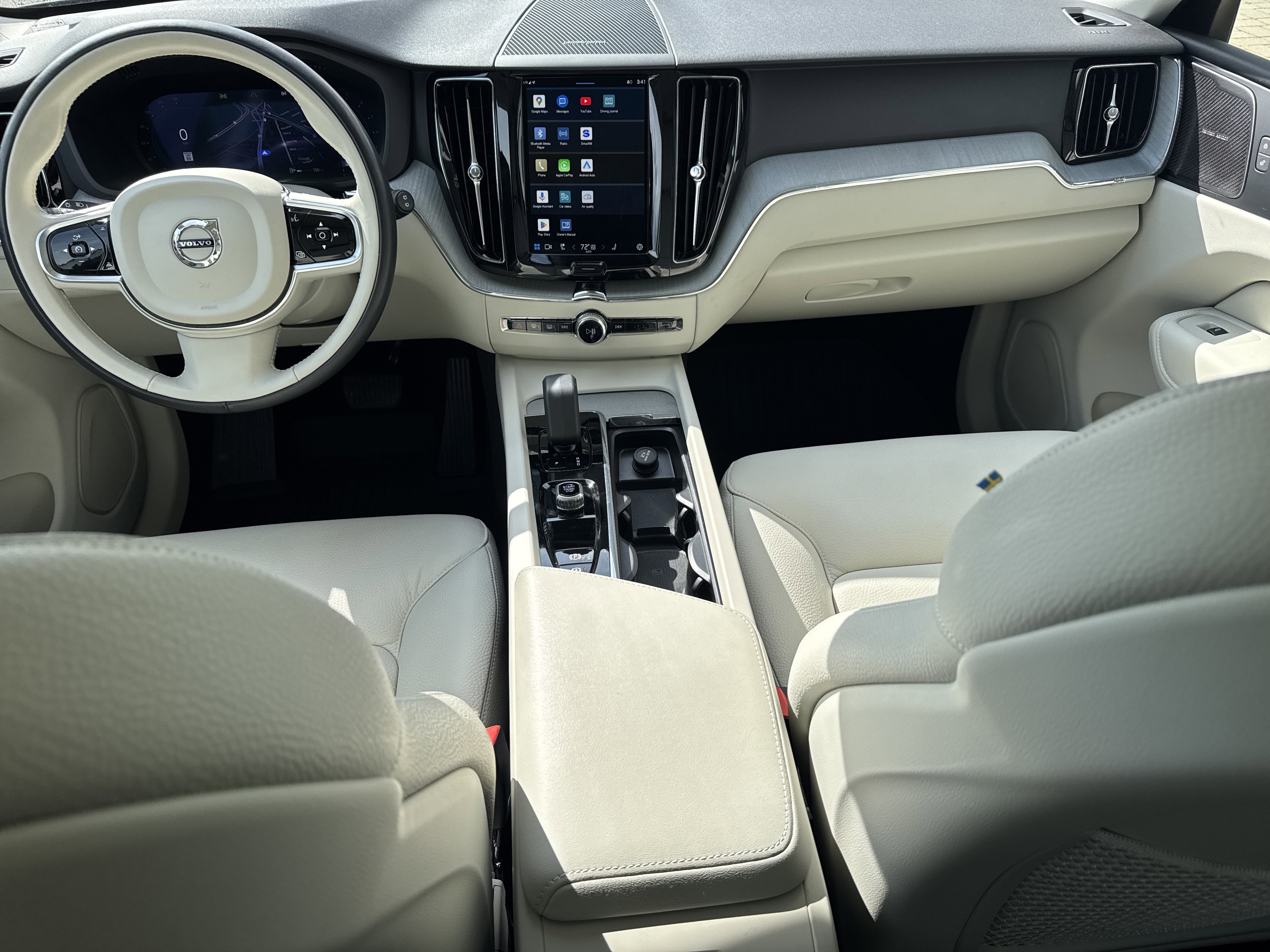 Used 2024 Volvo XC60 B5 Plus w/ Protection Package Premier image 18