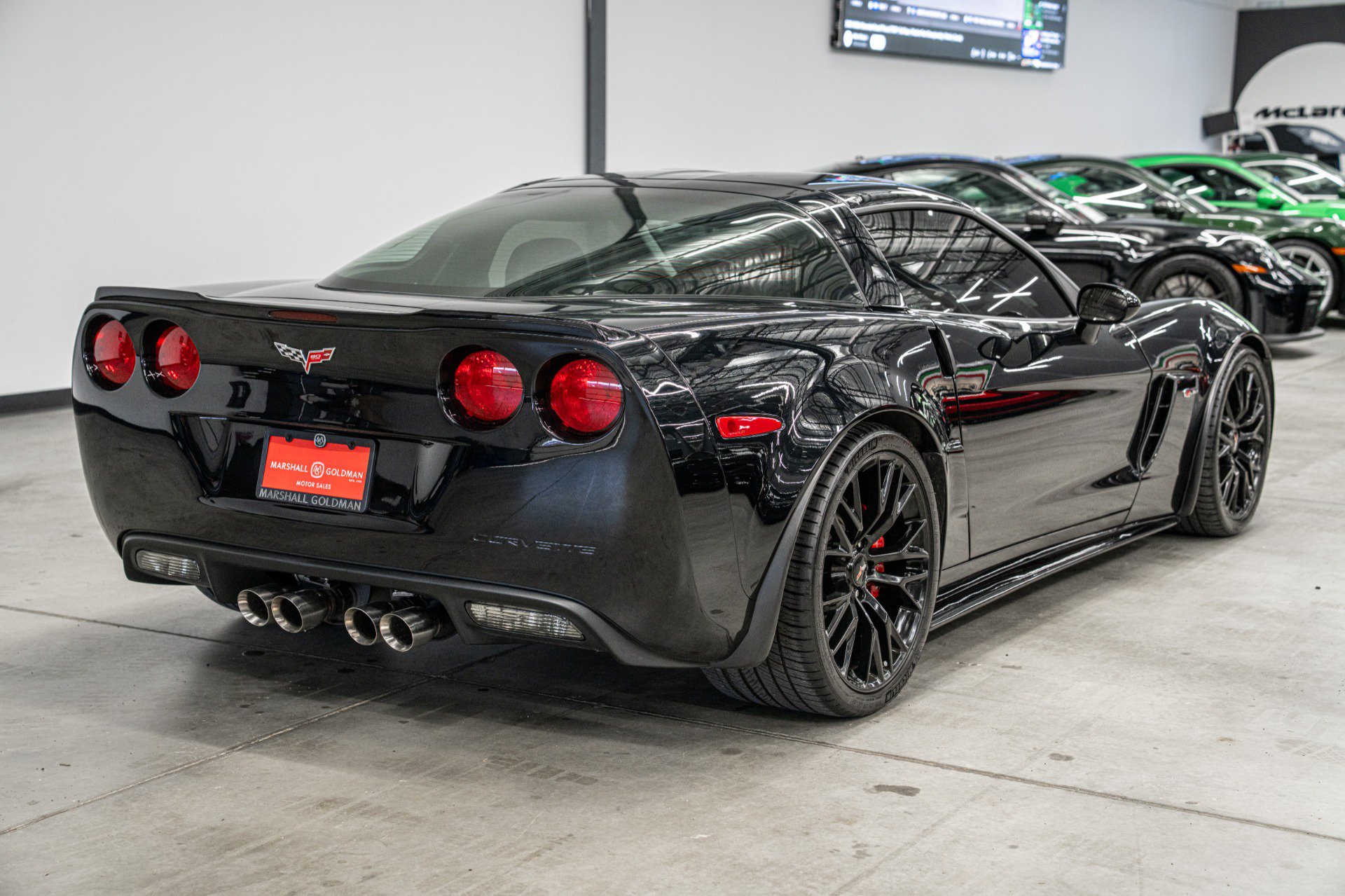 Used 2013 Chevrolet Corvette Z06 w/ 3LZ Preferred Equipment Group RWD image 8