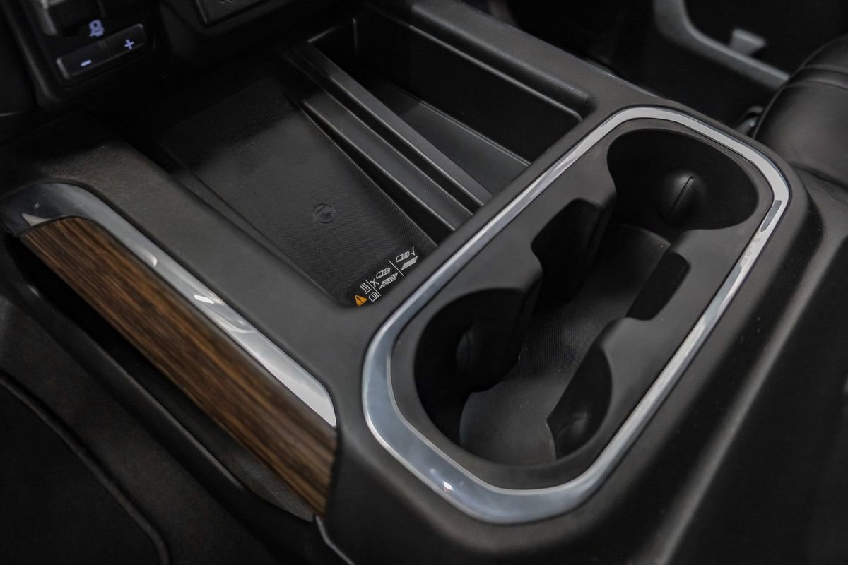 Used 2021 Chevrolet Silverado 3500 High Country w/ Snow Plow Prep/Camper Package image 25