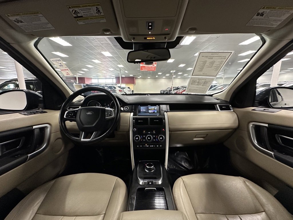 Used 2018 Land Rover Discovery Sport HSE image 26