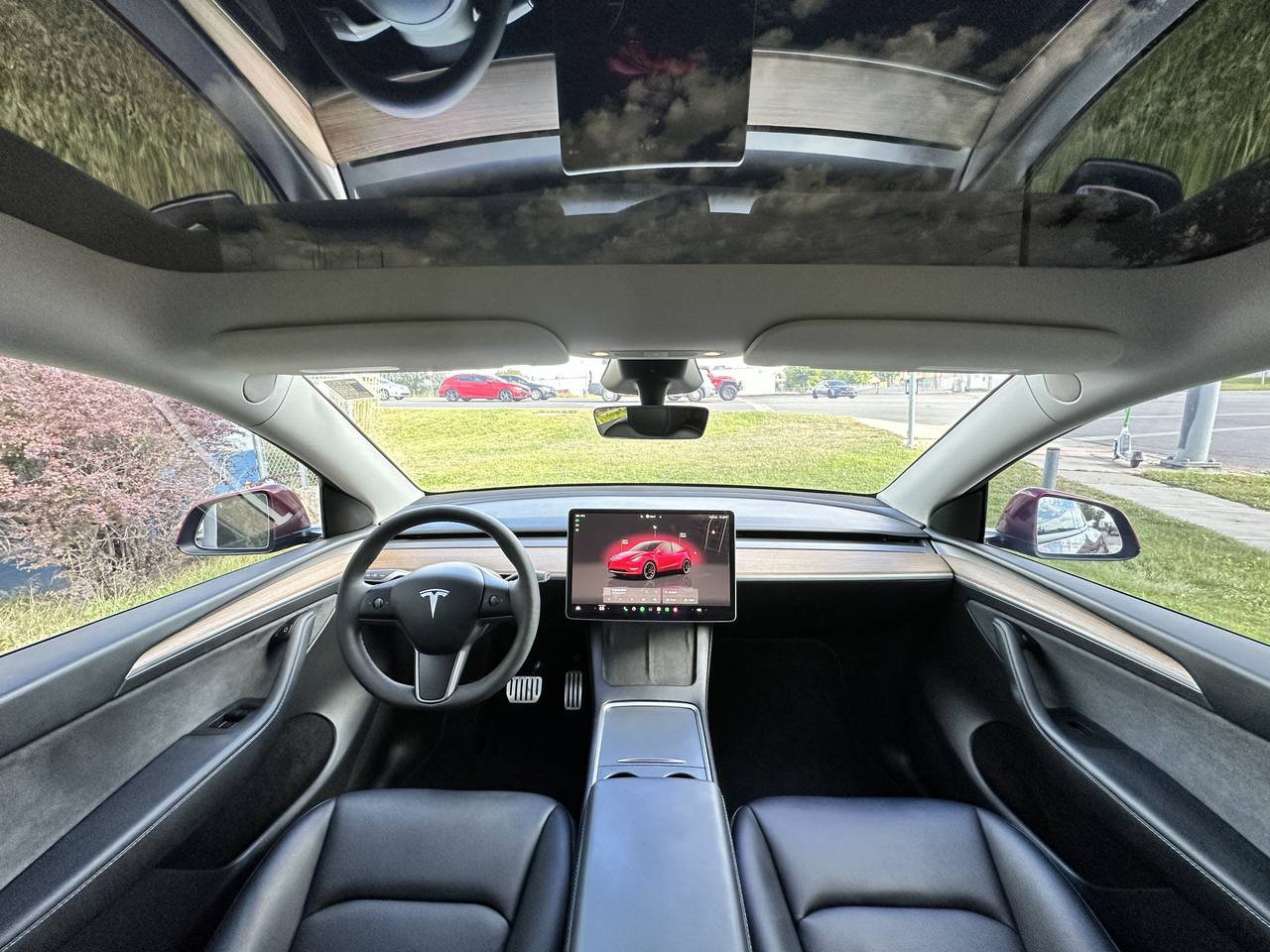 Used 2025 Tesla Model Y Performance AWD/4WD image 29