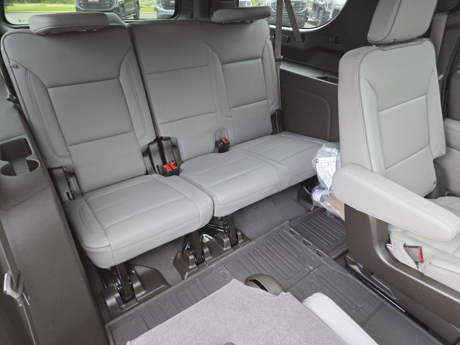 New 2026 GMC Yukon XL Elevation w/ Elevation Premium Package AWD/4WD image 29