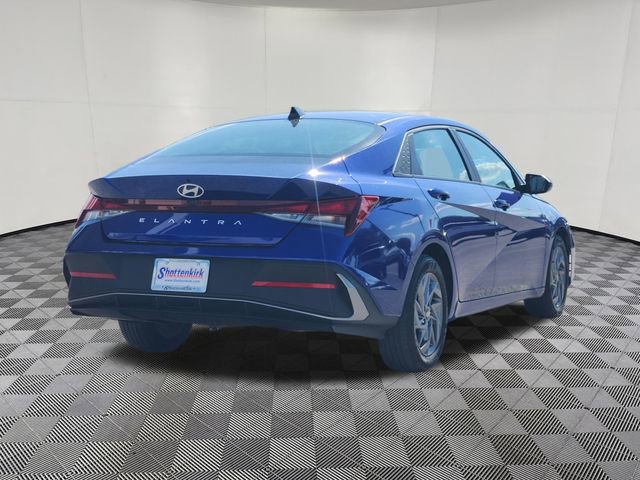 Used 2024 Hyundai Elantra SEL FWD image 4