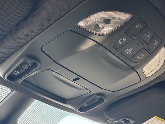 New 2027 Chrysler Pacifica Limited w/ S Appearance Package FWD image 19