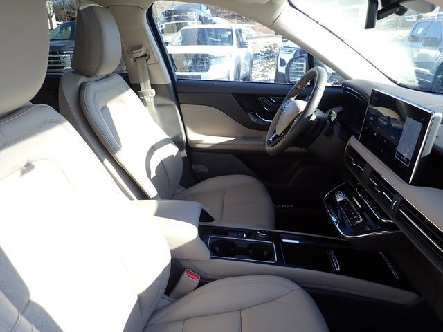 Used 2023 Lincoln Corsair Grand Touring w/ Equipment Group 301A image 9