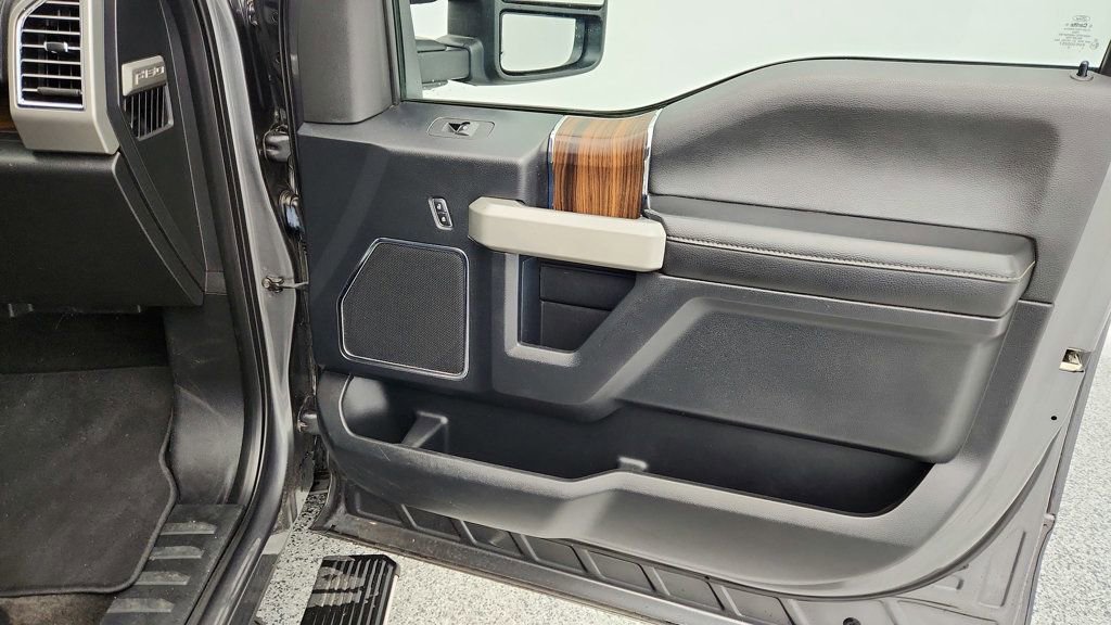 Used 2015 Ford F150 Lariat w/ Equipment Group 502A Luxury image 27