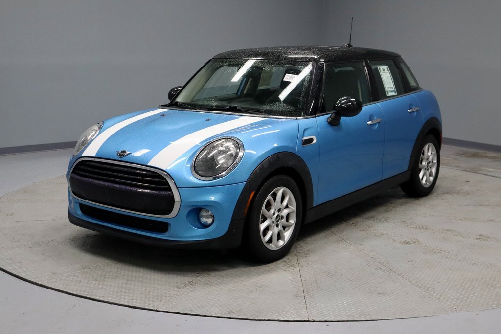 Used 2019 MINI Cooper 4-Door Hardtop w/ Signature Upholstery Package image 7